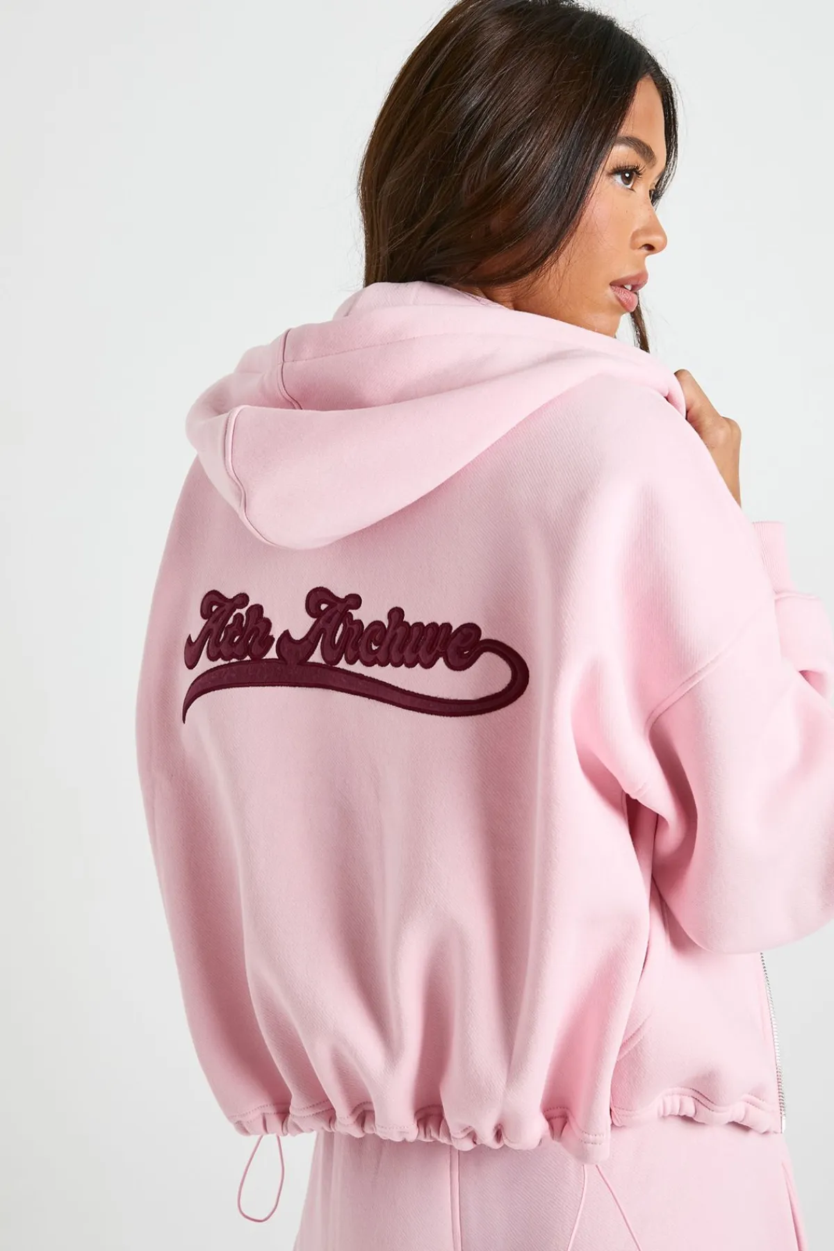 boohoo Ath Archive Sweat à capuche zippé avec appliqué en tissu assorti<Femme Tops D’Automne|Sweats À Capuche Et Sweatshirts
