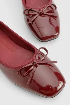 Ballerine à bout carré avec nœud