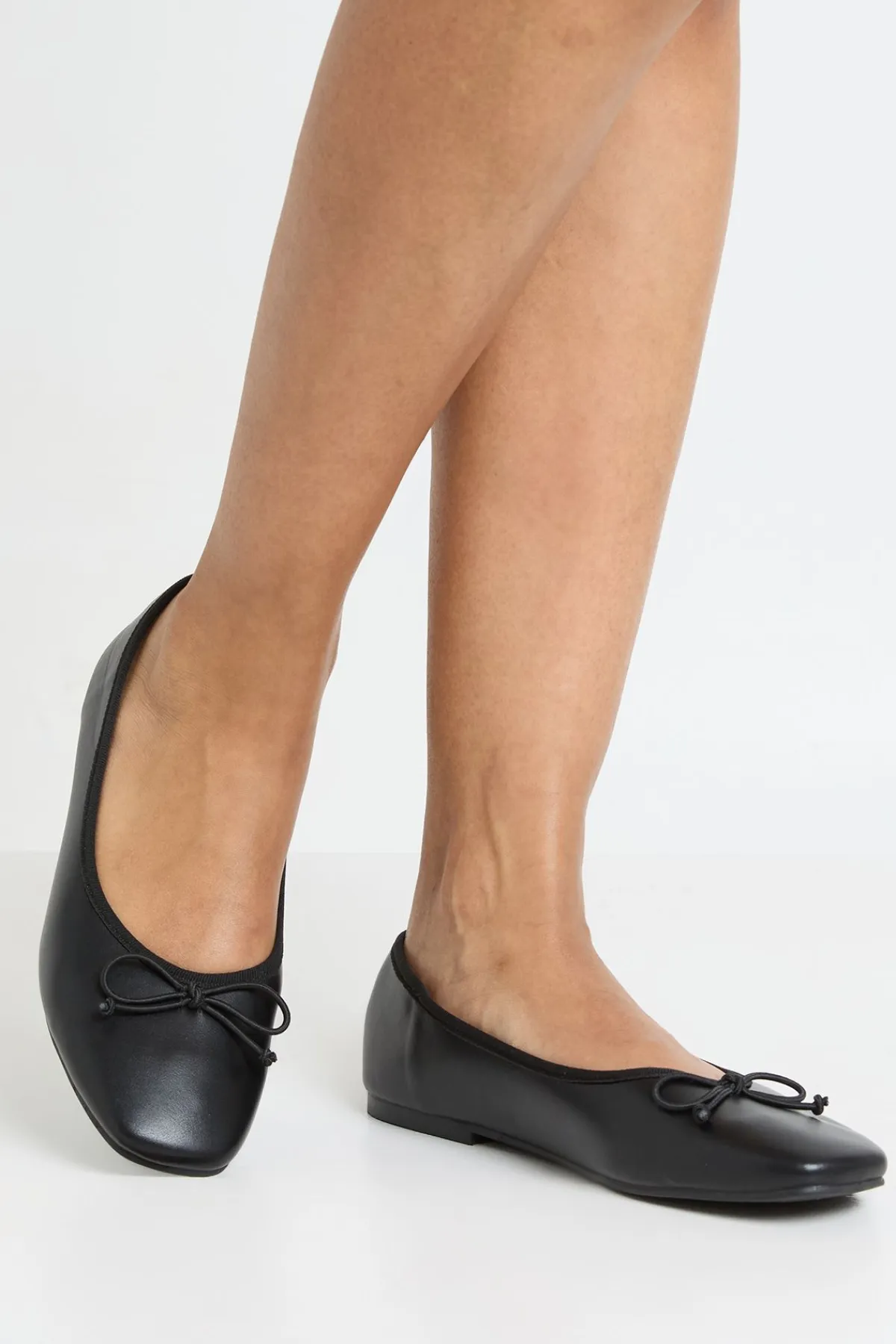 boohoo Ballerines À Bout Carré Avec Détail Nœud< Ballerines|Looks De Rentrée