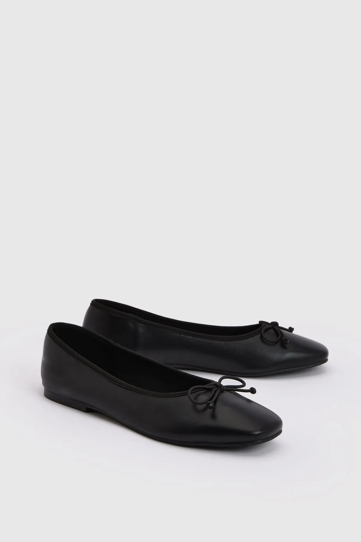 boohoo Ballerines À Bout Carré Avec Détail Nœud< Ballerines|Looks De Rentrée