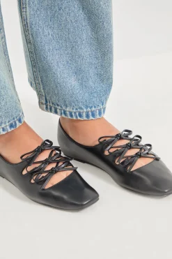 Oasis Ballerines Darielle en synthétiquecuir avec Nœuds Multiples< Ballerines|Chaussures Plates