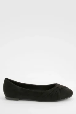 Ballerines à large coupe en daim synthétique avec détail torsadé
