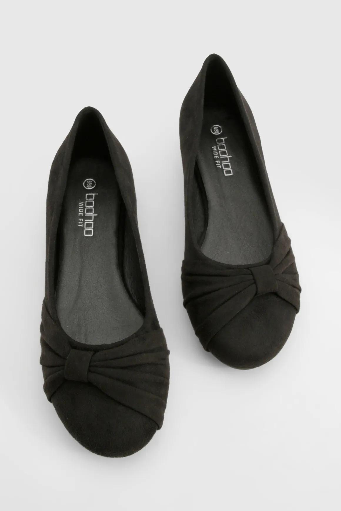 Ballerines à large coupe en daim synthétique avec détail torsadé