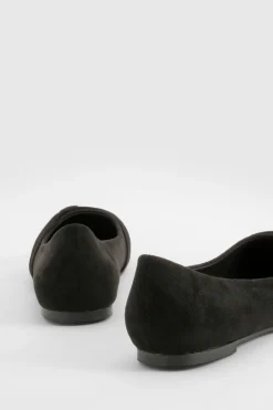 Ballerines à large coupe en daim synthétique avec détail torsadé