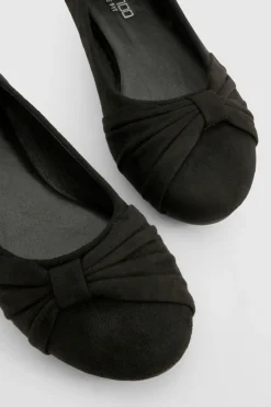 Ballerines à large coupe en daim synthétique avec détail torsadé