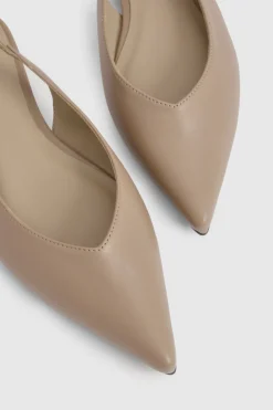 Ballerines Plates À Bout Pointu Avec Bride Arrière