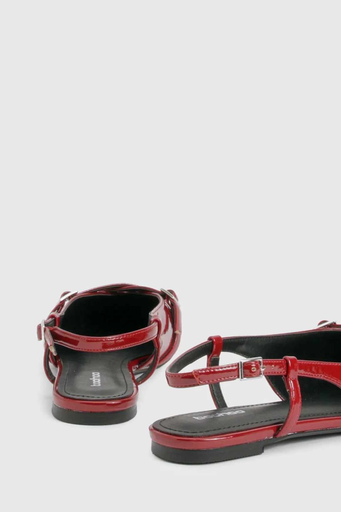 Ballerines Pointues à Détail de Sangles Croisées