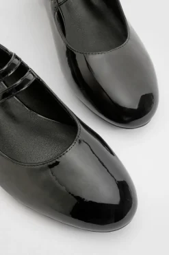 boohoo Ballerines vernies à brides matelassées - Pointure large< Looks De Rentrée|Chaussures Plates