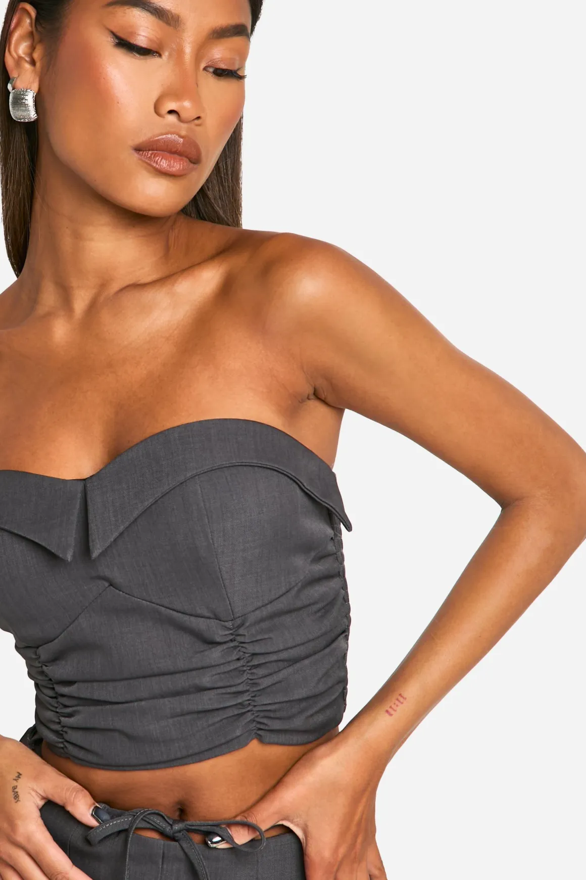 Bandeau à détail de bonnet froncé