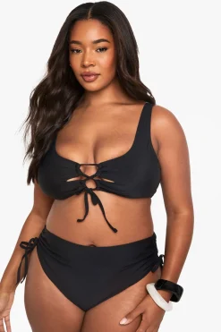 Bas de bikini à taille haute, fronces latérales et contrôle du ventre