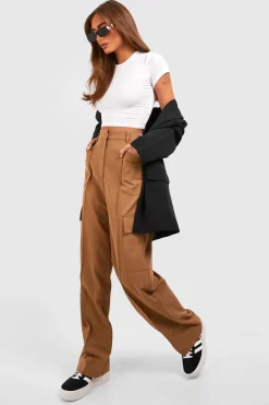 boohoo Basic Crop Top Basique à Manches Courtes et Col Rond<Femme Basiques|Tops