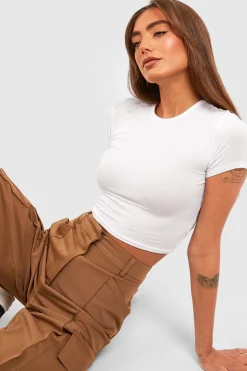 boohoo Basic Crop Top Basique à Manches Courtes et Col Rond<Femme Basiques|Tops