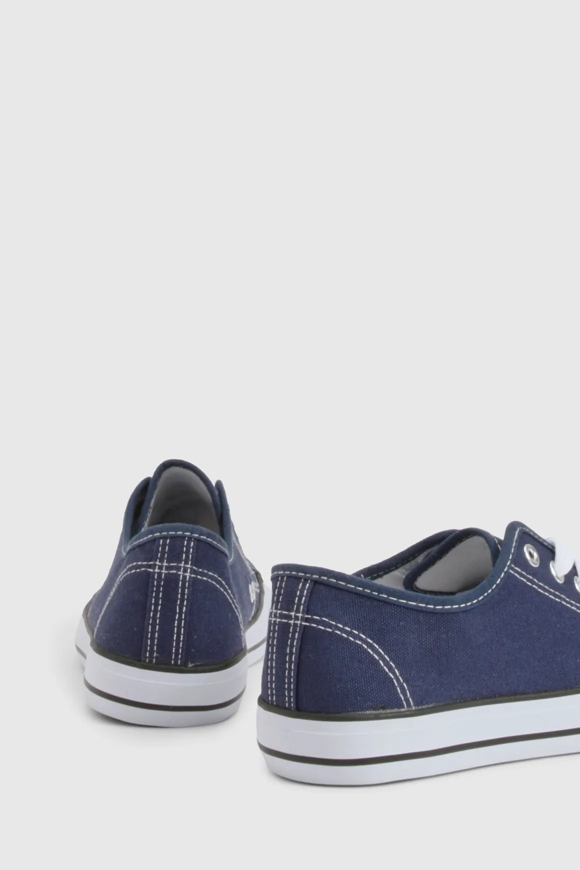 Baskets basses en toile
