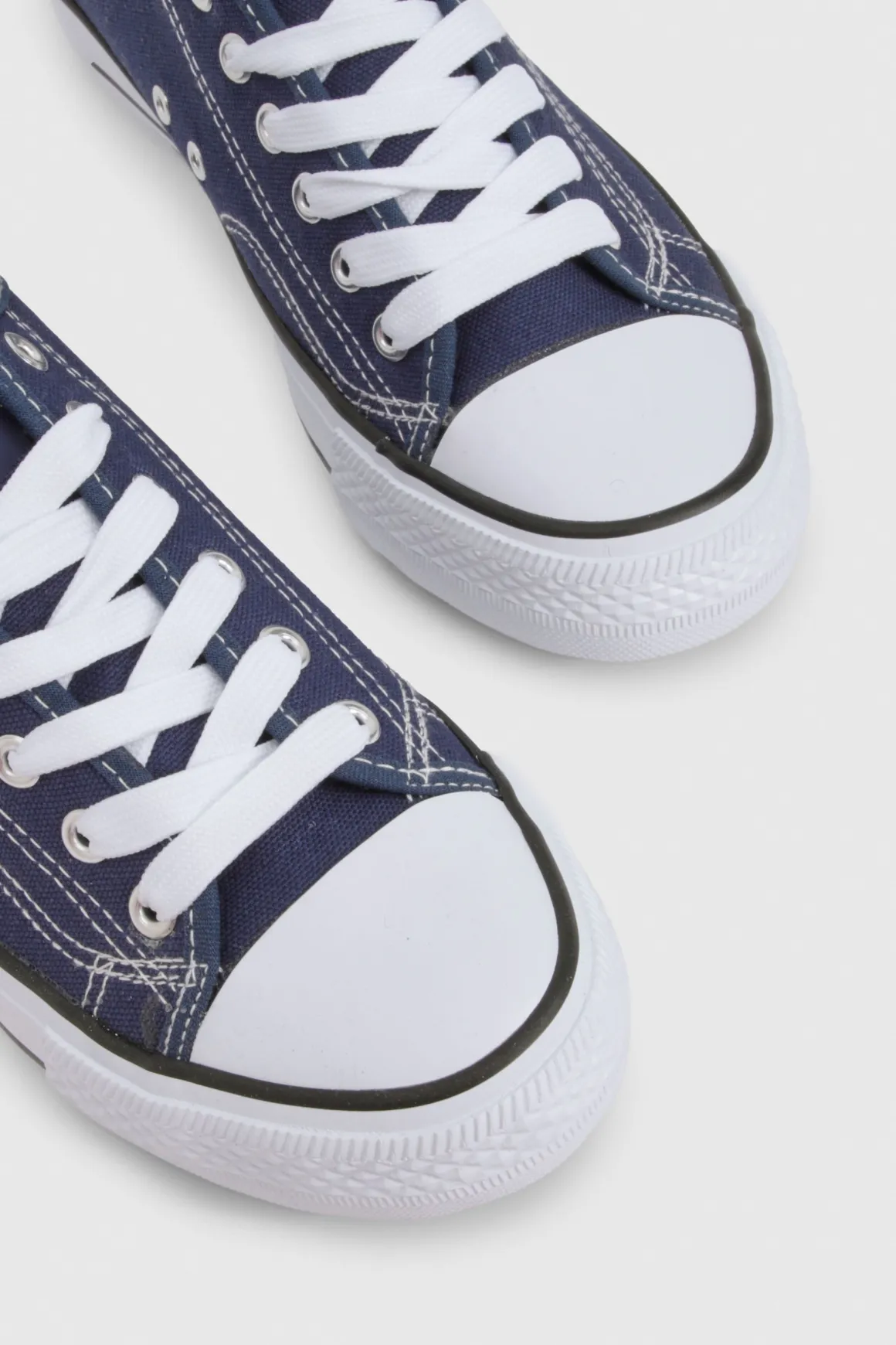 Baskets basses en toile