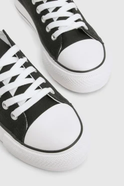 boohoo Baskets basses à plateforme à lacets< Satin Et Dentelle|Baskets