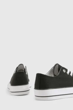 boohoo Baskets basses à plateforme à lacets< Satin Et Dentelle|Baskets