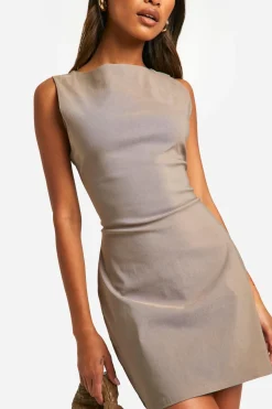 boohoo Bengaline Robe Mini à Encolure Fendue, Coupe Ajustée et Évasée<Femme Tailleurs|Robes