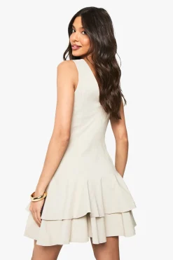 boohoo Bengaline Robe Mini Shift à Décolleté Plongeant et Ourlet à Volants<Femme Robes De Soirée|Toutes Les Robes
