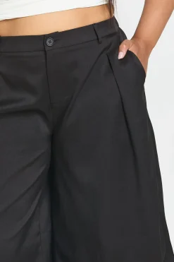 boohoo Bermuda Long Taille Haute Élastiquée Au Dos Coupe Ajustée Grande Taille<Femme Tailleurs|Shorts