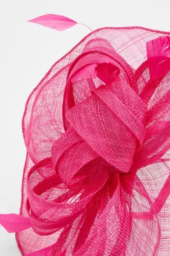 Bibi Avec Détails De Boucles Et Plumes
