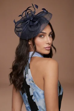 Bibi Disque Relevé Avec Boucles Et Plumes