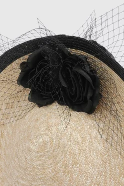 Bibi à Détail Floral Asymétrique