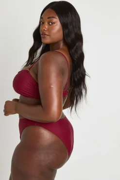 Bikini Grande Taille Haut Bandeau Et Bas Taille Haute Avec Ornements Dorés