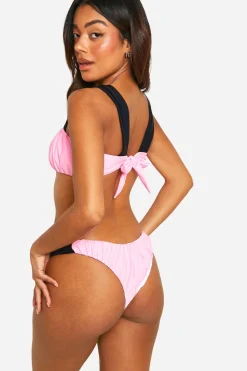 boohoo Bikini short tanga contrasté ruche<Femme Maillots De Bain|Tenues De Plage