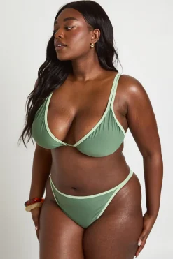 boohoo Bikini Taille Haute À Jambes Hautes Avec Détails Contrastés Grande Taille<Femme Maillots De Bain|Tenues De Plage