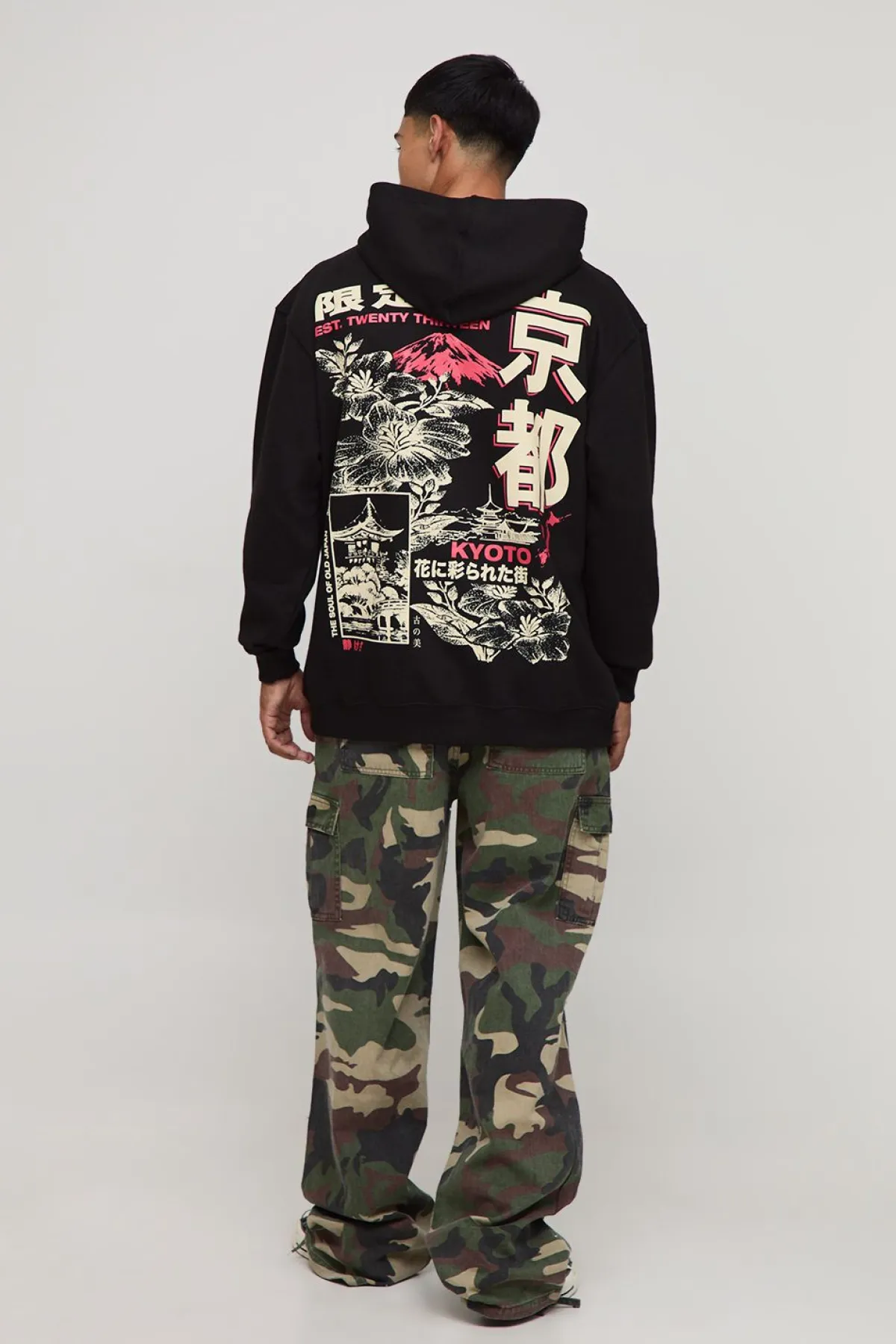 boohooMAN Black Oversized Kyoto Floral Graphic Hoodie<Homme Sweats À Capuche Et Sweatshirts|Sweats À Capuche Grande Taille