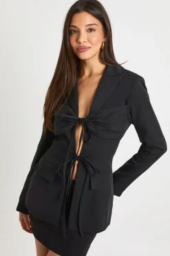 boohoo Blazer ajusté avec détail à nouer sur le devant<Femme Blazers|Manteaux Et Vestes