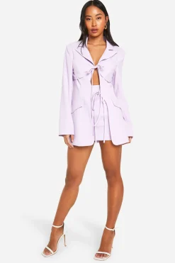boohoo Blazer ajusté avec détail noué à l'avant<Femme Blazers|Vestes & Manteaux