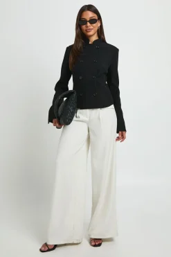 Blazer Ajusté De Style Militaire