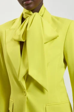 Blazer Ajusté En Viscose Compacte Avec Lien Au Col