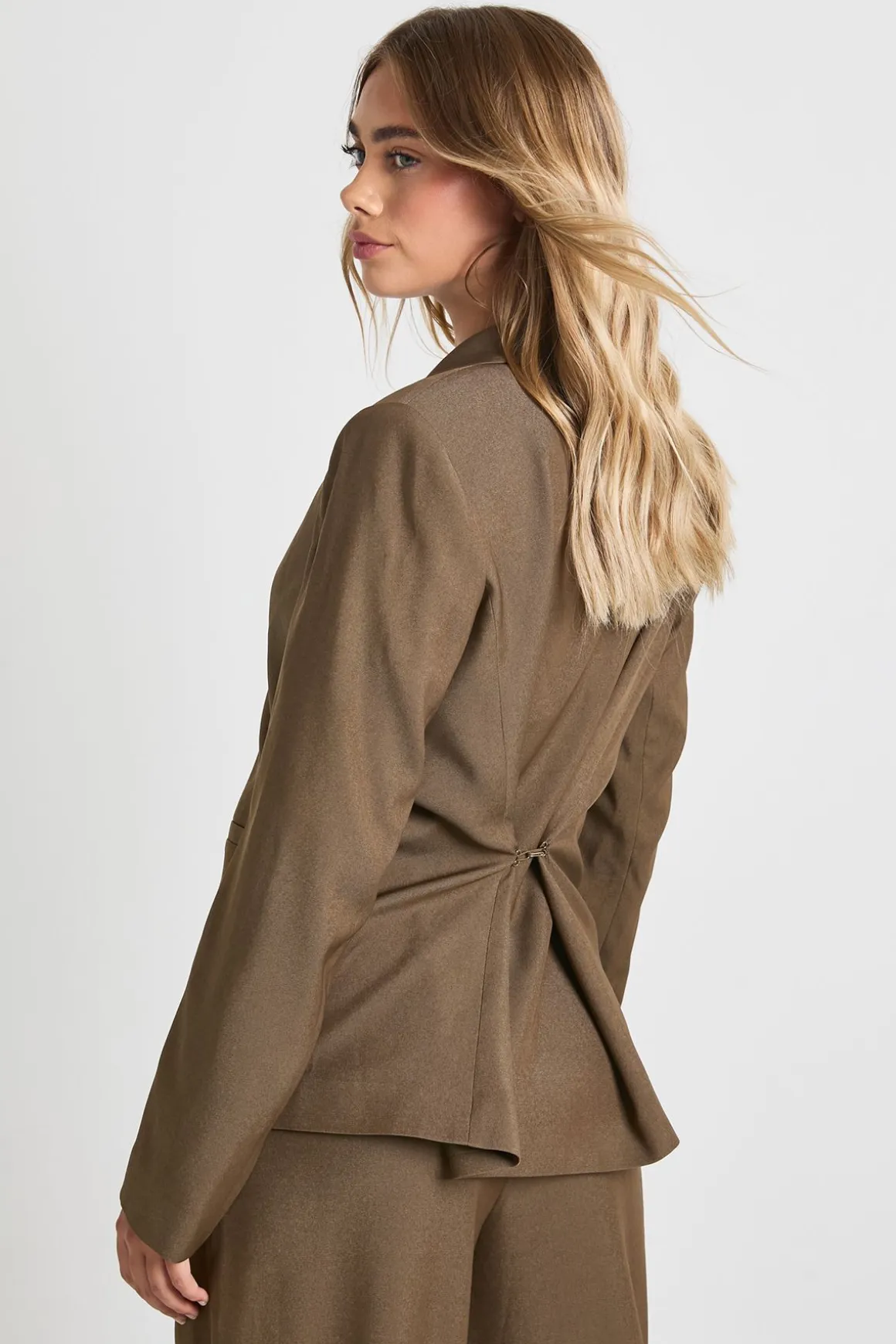 Blazer ajusté à la taille cintrée