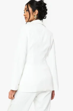 Blazer ajusté à nouer pour toutes les occasions