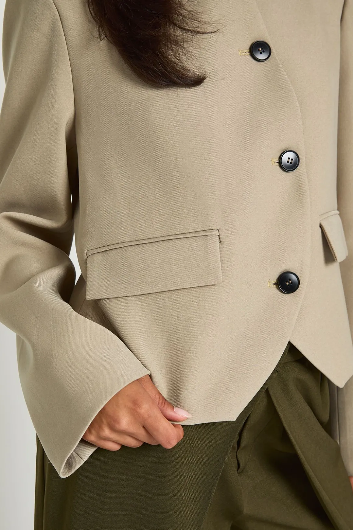 Blazer Boxy Col Montant À Ourlet Courbe