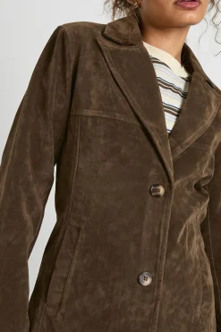 Blazer cintré au look suédé