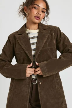 Blazer cintré au look suédé