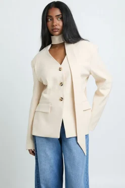 Blazer Cintré Avec Détail Foulard