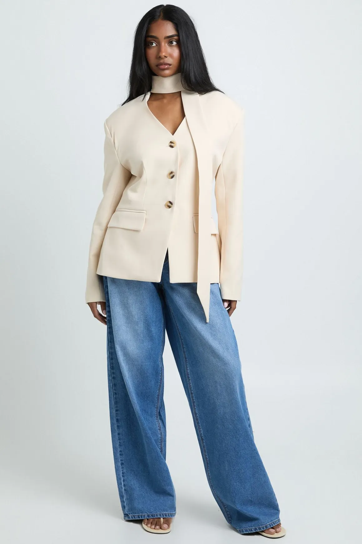 Blazer Cintré Avec Détail Foulard