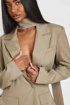 Blazer Cintré Avec Détail Foulard