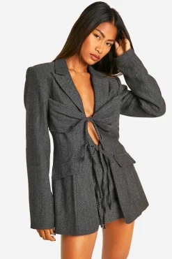 Blazer cintré à devant noué en chevron