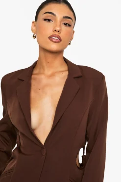 Blazer Cintré à Détails Découpés