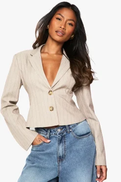 boohoo Blazer cintré à rayures fines<Femme Blazers|Vestes & Manteaux