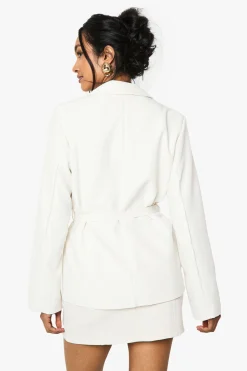 boohoo Blazer à coupe décontractée avec ceinture<Femme Tailleurs|Blazers