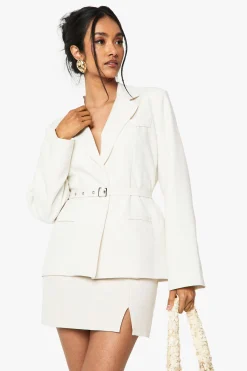 boohoo Blazer à coupe décontractée avec ceinture<Femme Tailleurs|Blazers
