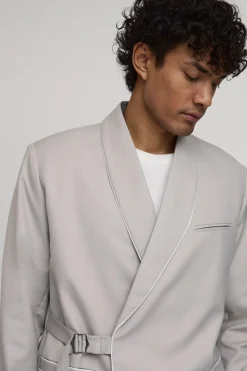 Blazer Coupe Décontractée À Boucle Portefeuille Et Finitions Satinées