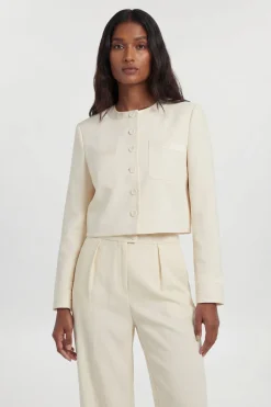 Blazer Court Ajusté Sans Col En Satin Style Smoking Petite