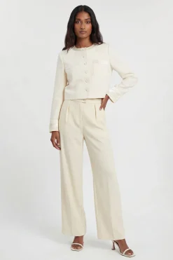 Blazer Court Ajusté Sans Col En Satin Style Smoking Petite